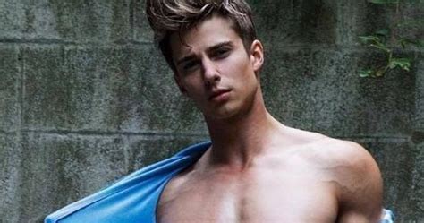 Pinoy Gay Stories: Ang Malibog na House Boy Part 3 .